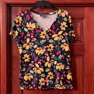Karen Scott Black and Yellow Fitted Short Sleeve Blouse